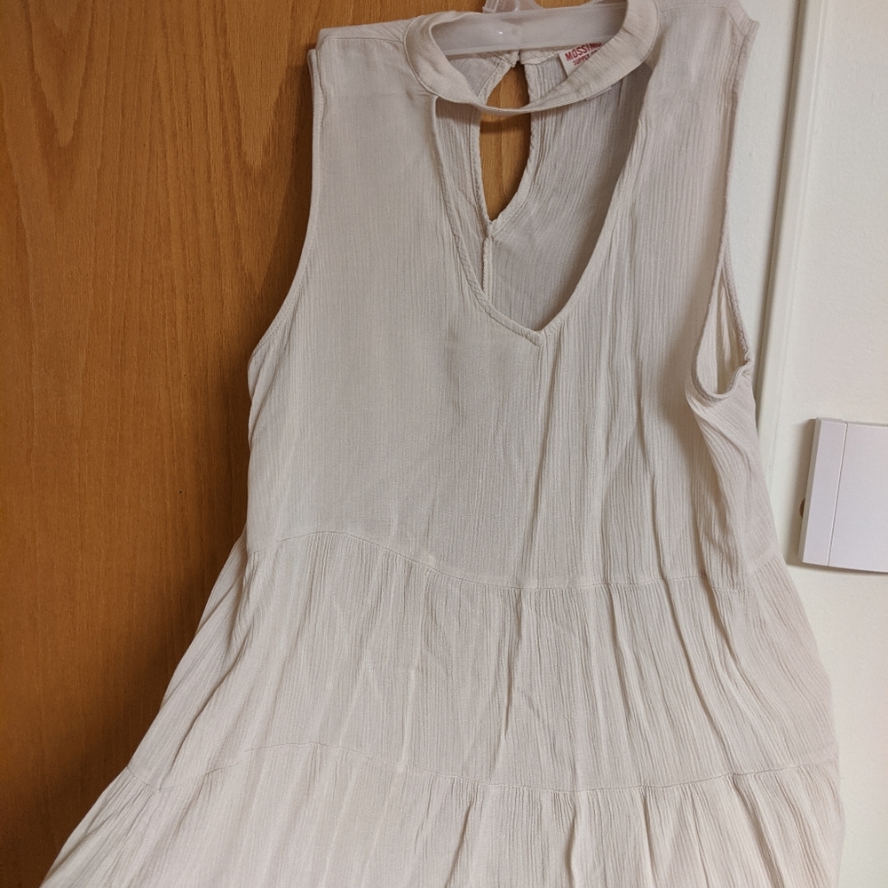 Mossimo cream long sleeveless top